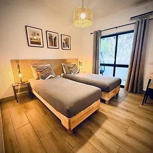 2 Bedroom With Pool - Na Casa De Pascal Apartment